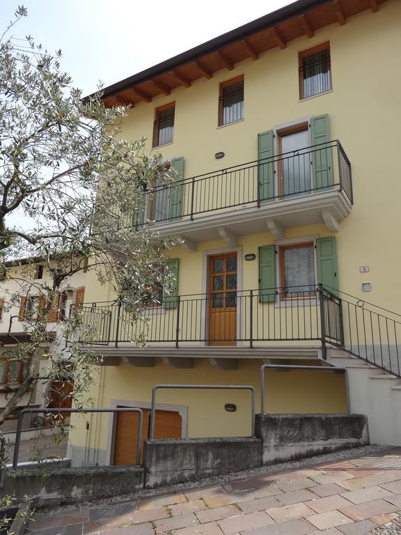Casa Elisa Apartment เปียตรามูราตา ภายนอก รูปภาพ
