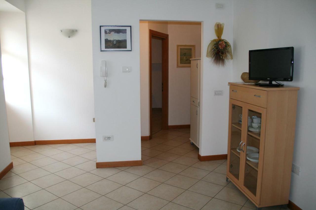 Casa Elisa Apartment เปียตรามูราตา ภายนอก รูปภาพ